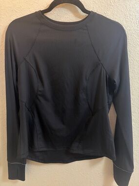 Women’s Long-Sleeve Performance Tee - Black